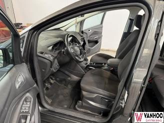Ford C-Max  picture 11
