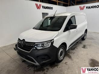 Damaged car Renault Kangoo  2025/4