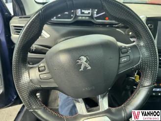 Peugeot 2008  picture 15