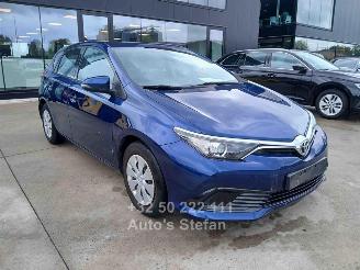 Coche accidentado Toyota Auris ACTIVE 2016/3