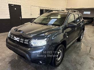 Dacia Duster ESSENTIAL picture 3