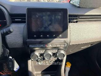 Renault Clio E-TECH HYBRIDE picture 18