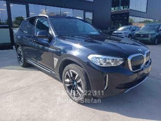 Schadeauto BMW iX3  2021/12