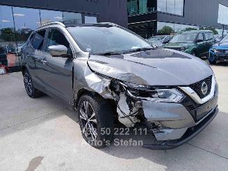 Vaurioauto  passenger cars Nissan Qashqai  2020/6