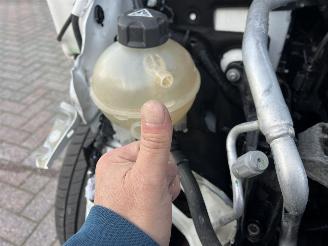 Peugeot 3008 1,2 BENZINE - AUTOMATIC - ALLURE picture 10