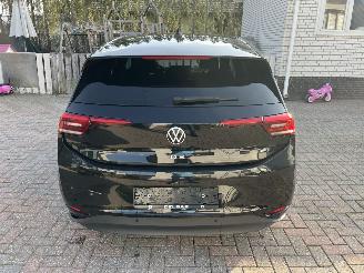 Damaged car Volkswagen ID.3 PRO  150.KW - 62-KWH 2024/6