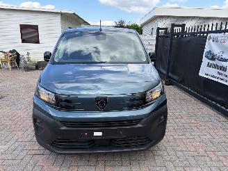 Damaged car Peugeot Partner HDI-131,PS - AUTOMATIK 2025/1