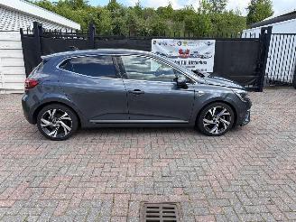 Renault Clio E-TECH RS-LINE - AUTOMATIC picture 6