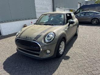 Vaurioauto  passenger cars Mini Cooper 1.5 Automaat Pano 2018/1