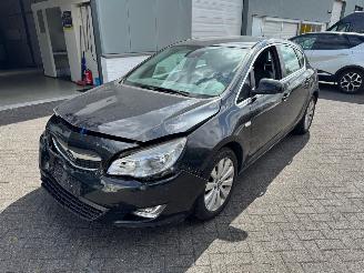 Damaged car Opel Astra 1.4 Turbo Anniversary Edition 120PK! 2012/5