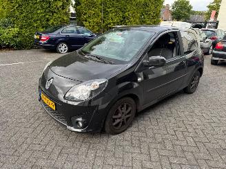 skadebil auto Renault Twingo 1.2-16V Dynamique Airco 2011/2