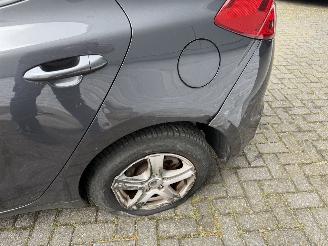 Kia Cee d 1.4 CVVT X-tra picture 3