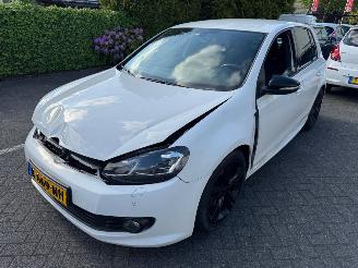 Damaged car Volkswagen Golf 1.4 TSI 160PK 2011/3