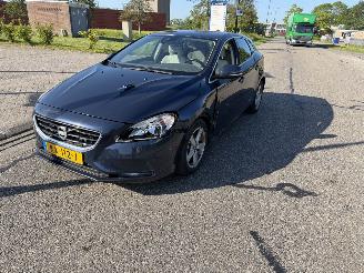 Unfallwagen Volvo V-40 V40 2.0 D3 Kinetic 2012/9
