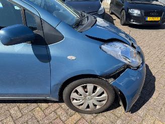 Toyota Yaris 1.3 VVTi Sol MMT picture 2