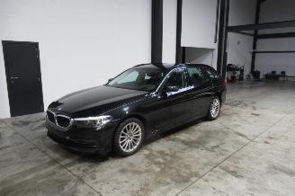 krockskadad bil auto BMW 5-serie SPORT LINE 2019/3