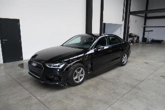 uszkodzony samochody osobowe Audi A4 SEDAN 2023/10