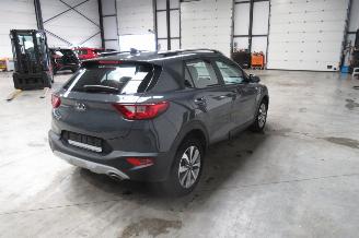 Kia Stonic SEDAN picture 5