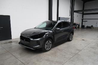 krockskadad bil auto Ford Kuga TITANIUM 2025/3