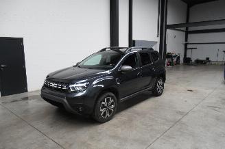 krockskadad bil auto Dacia Duster JOURNEY 2023/3