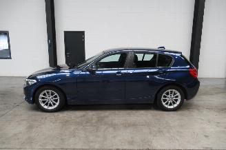 BMW 1-serie SEDAN picture 2