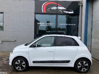 krockskadad bil auto Renault Twingo RENAULT TWINGO 1.0I 2017 2017/11