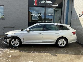damaged passenger cars Skoda Octavia SKODA OCTAVIA 2.0D 2020 2020/9