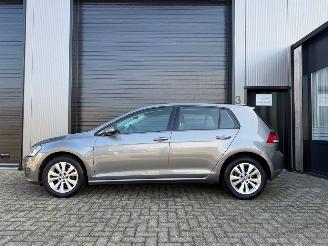 uszkodzony samochody osobowe Volkswagen Golf VW GOLF 7 1.2TSI 2014 2014/12