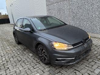damaged passenger cars Volkswagen Golf VW GOLF 7 1.6TDI DSG 2018 2018/12
