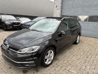 damaged passenger cars Volkswagen Golf VW GOLF 7 1.6TDI DSG 2018 2018/7