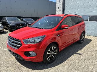 Vaurioauto  passenger cars Ford Kuga FORD KUGA 2.0D AWD ST 2019 2019/3