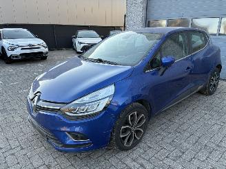 Renault Clio RENAULT CLIO 1.2I AUTOMAAT 2017 picture 1