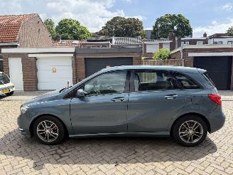 Mercedes B-klasse B180 NAP NL AUTO picture 8