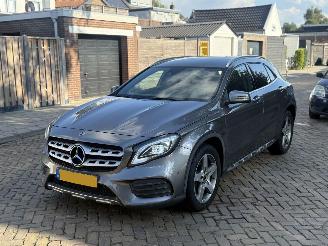 krockskadad bil auto Mercedes GLA 200d AMG AUTOMAAT 2018/1