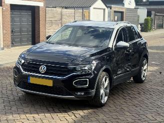 damaged passenger cars Volkswagen T-Roc 1.0 TSI R LINE NAP! 2018/1