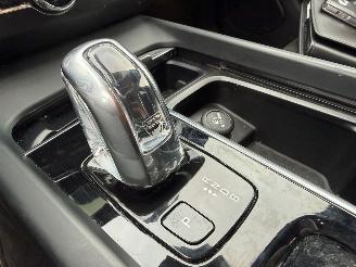 Volvo Xc-60 2.0 T8 R DESIGN AWD picture 16