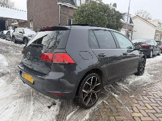 Volkswagen Golf 2.0 TDI AUTOMAAT 150 PK PANO picture 9