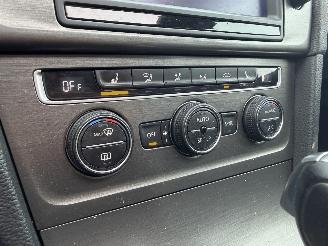Volkswagen Golf 2.0 TDI AUTOMAAT 150 PK PANO picture 22