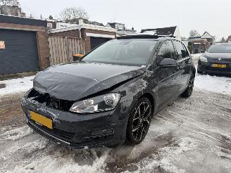 Volkswagen Golf 2.0 TDI AUTOMAAT 150 PK PANO picture 2