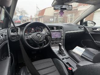 Volkswagen Golf 2.0 TDI AUTOMAAT 150 PK PANO picture 27