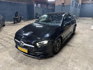 Voiture accidenté Mercedes A-klasse A200 AMG PAKKET PANO SFEER 2018/1
