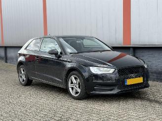 Voiture accidenté Audi A3 1.4 TFSI PANO 2013/1