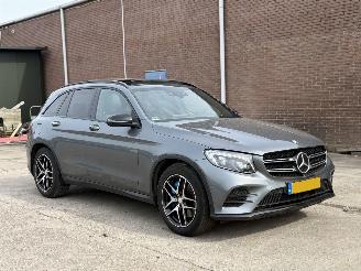 Voiture accidenté Mercedes GLC 350e 4MATIC AMG PANO 2016/1