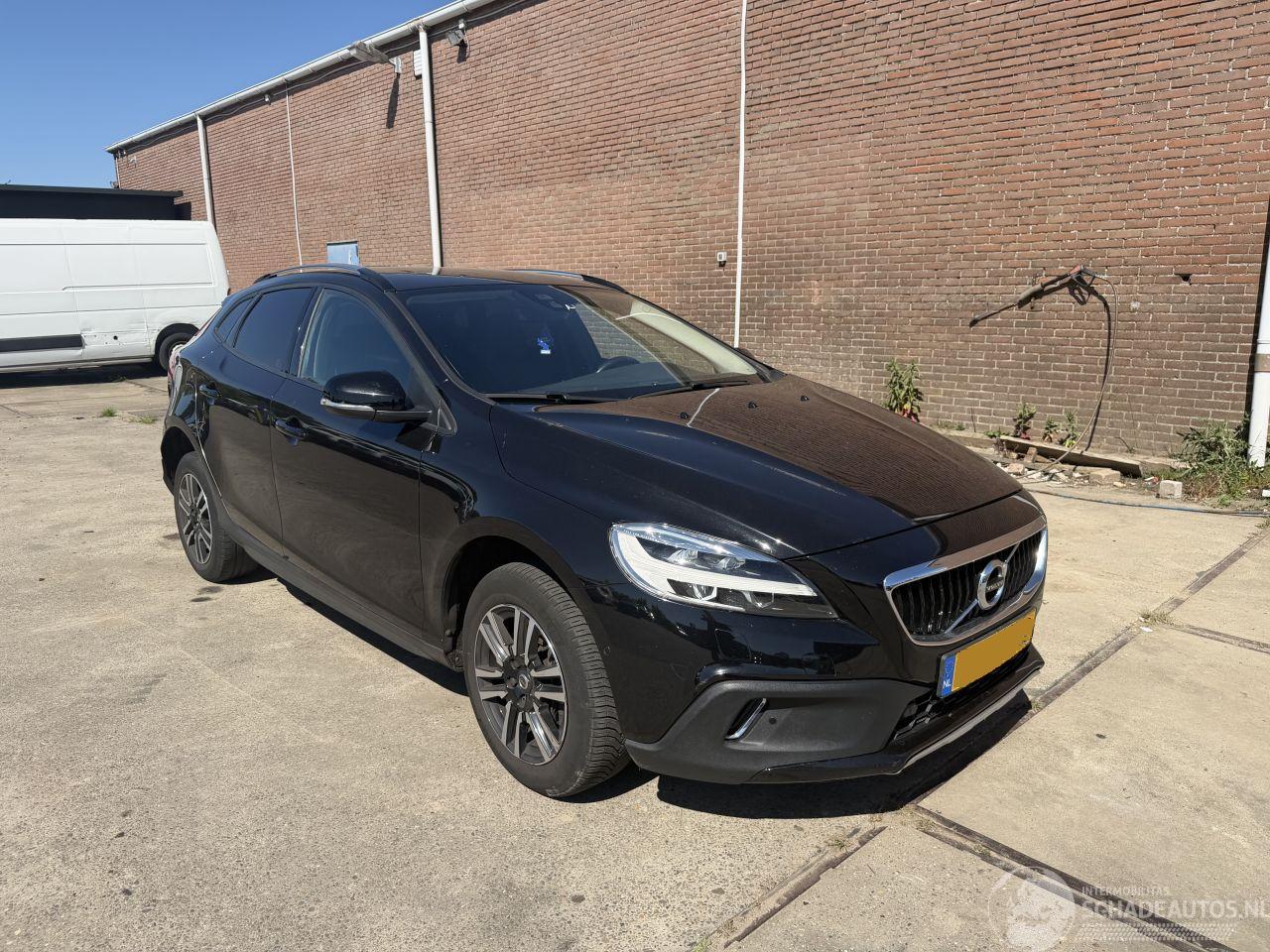 Volvo V-40 2.0 D2 Cross Country AUTOMAAT NAP