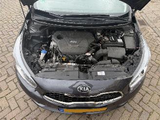 Kia Cee d AUTOMAAT picture 6