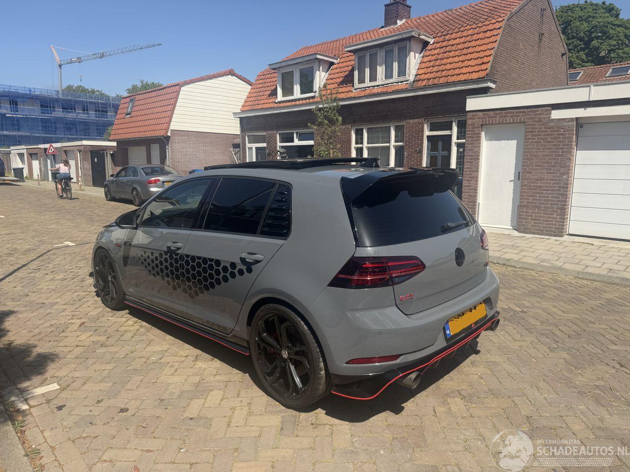 Volkswagen Golf 2.0 TSI GTI TCR AKRA