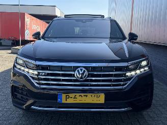 Volkswagen Touareg 3.0 TDI R Line BLACK picture 6