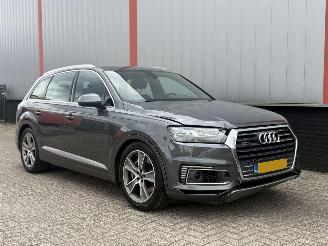 Damaged car Audi Q7 3.0 TDI E Tron QUATTRO S Line Luchtvering 2016/1