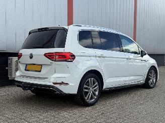 Volkswagen Touran 1.2 TSI R Line 7 PERS NAP! picture 4