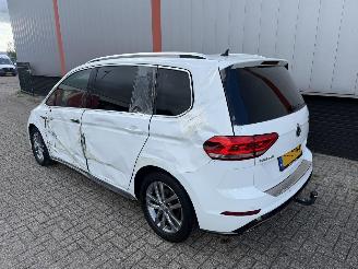 Volkswagen Touran 1.2 TSI R Line 7 PERS NAP! picture 25